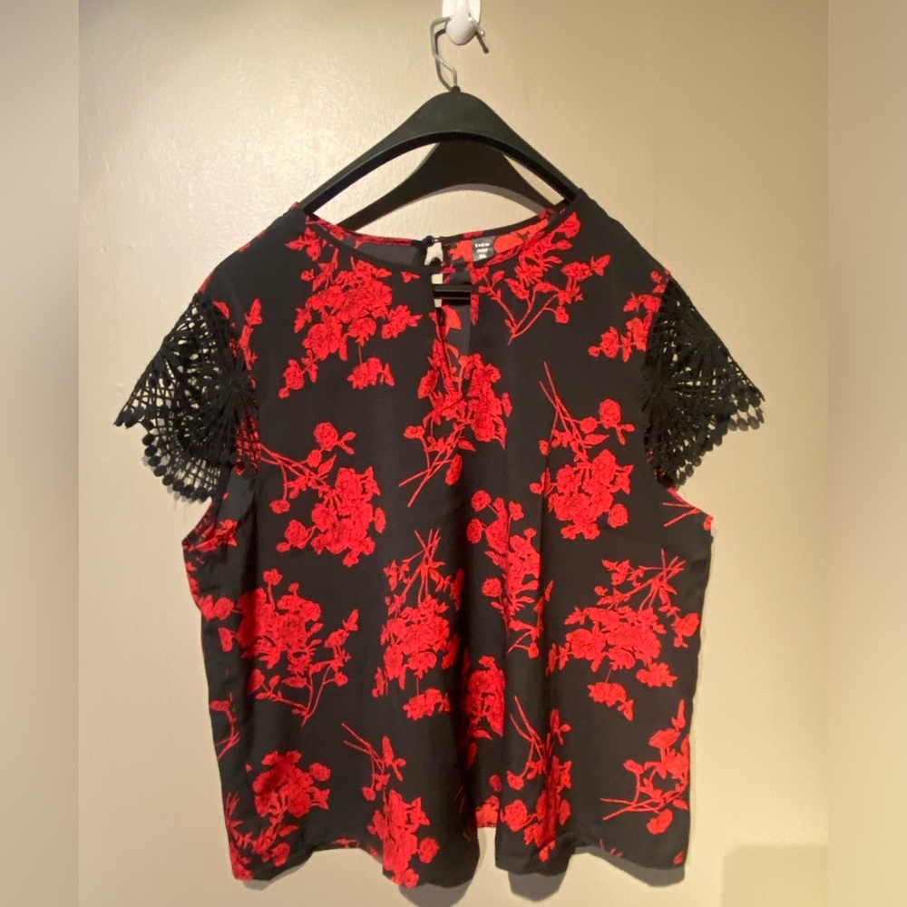 Shein Black and red blouse Size 2X